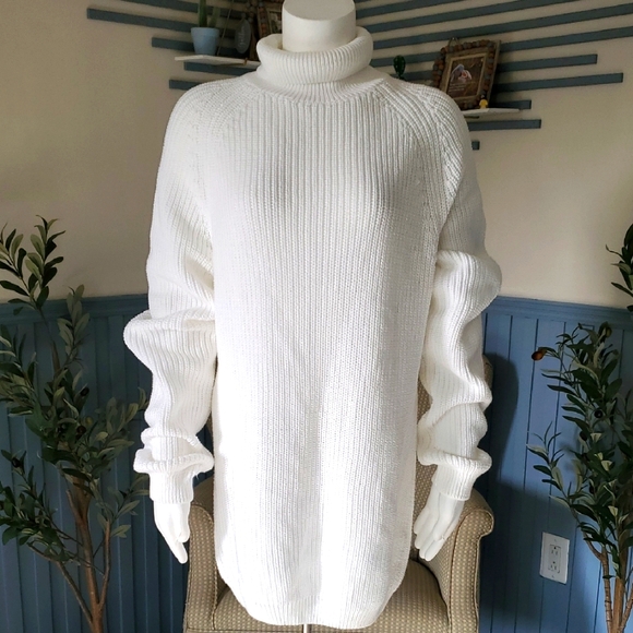 Zara Sweaters - ZARA White Turtleneck Long Women's Sweater. XL.